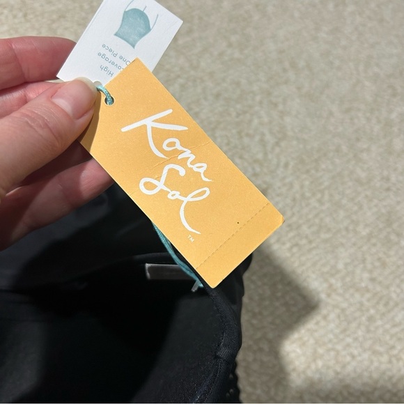 Kona Sol Womens Crochet Flounce High Coverage One Piece Swimsuit Black size Med - Picture 10 of 13